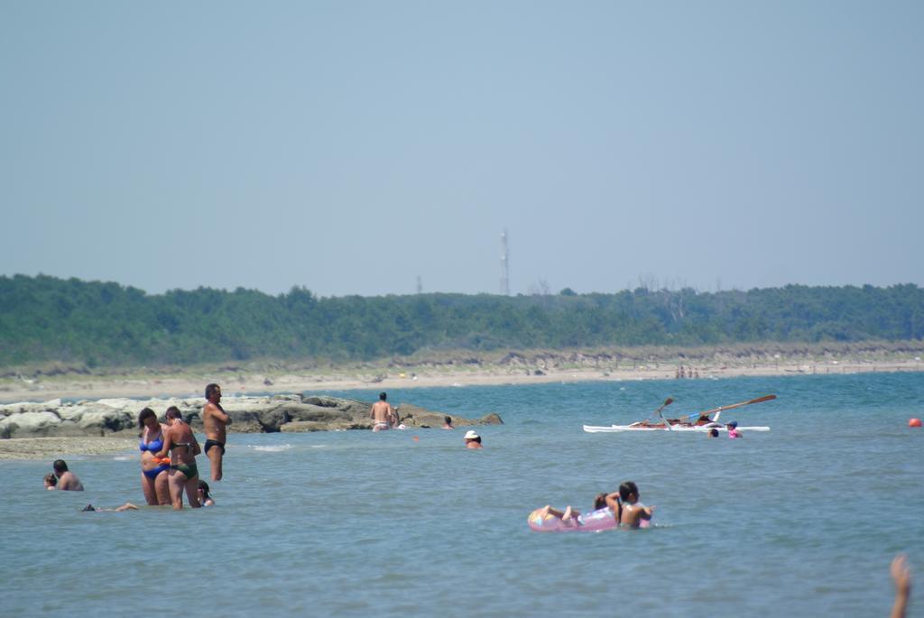 Hotel Antonella Lido di Classe Bagian luar foto